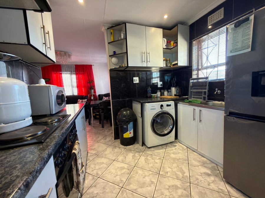 To Let 3 Bedroom Property for Rent in Highbury Western Cape